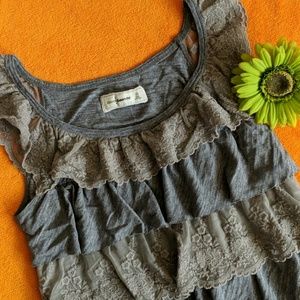 Abercrombie & Fitch Ruffled Lace Tank sz.XS  #141